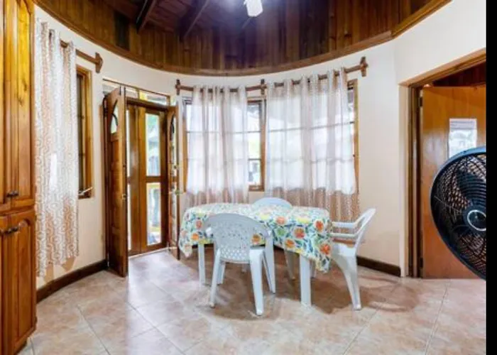 R&V Villa